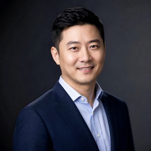 张海峰，海角社区创始人兼CEO，正面职业照